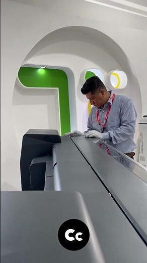 Cómo Cambiar el Rollo de Papel en un Plotter: Guía Paso a Paso | Centro de Copiado