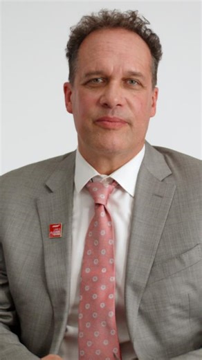 Diedrich Bader had an emotional journey as a family caregiver. The “Lucky Hank” actor's experience caring for his father, who suffered from Alzheimer's, led him to become an advocate for family caregivers. | AARP Advocates