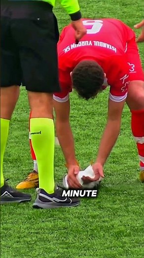 Two incredible moments in football: a heroic save and an intruding dog ⚽️🔥