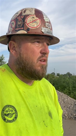 1M views · 10K reactions | Its like a sauna up in here #itbelikethat #comedy #joke #bluecollar #construction #roughiron | Rough_iron | Facebook