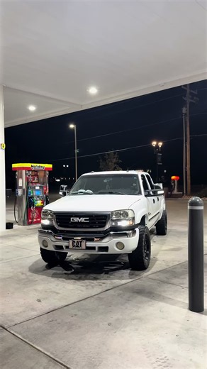 She pretty or whatava🤙#gmcsierra #duramaxdiesel #fypシ | Gmc Sierra Car