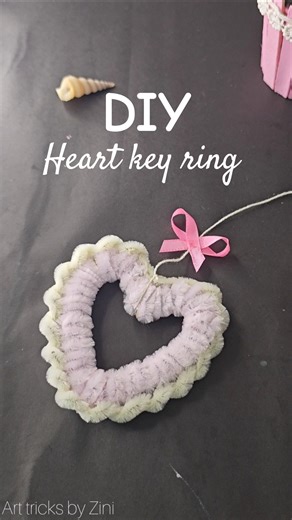 DIY Cute heart shape key ring with pipe cleaners. #heart #diy #viralvideo #keyring #100 #new #reels
