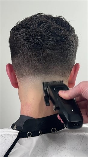 Clean Crispy Blurry Fade Tutorial | Clippers & Lineup #fade #barber #haircut