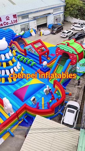 Venta de parque inflable grande: trampolines y diversión