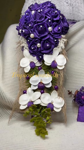 Cascading bouquet 💐 | Tropical Seashells