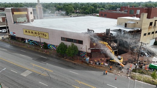 $2.6M Demolition of Blighted Detroit Mammoth Building Begins Demolition work has begun at the Mammoth Building in northwest Detroit, following 25 years of vacancy The building, which sits at Greenfield Road & Grand River Avenue, opened in 1949 as a department store, serving the area for decades first as the Federal Department Store, later as the Kingsway Department Store, and finally as the Mammoth Department Store, which closed in 2000 Years of court challenges have held up demolition of the st