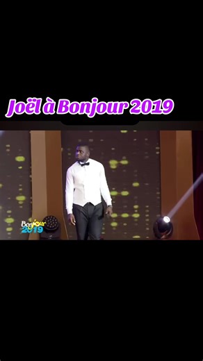 Joël Éric N’Gadi, alias Joël, est un humoriste ivoirien révélé dans l’émission “Bonjour 2011” de la RTI. Connu pour son humour fin et intelligent, il allie carrière artistique et parcours académique, étant titulaire d’un master en finance-comptabilité. Il se distingue par sa polyvalence : humour, musique (jazz, opéra), et entrepreneuriat avec un restaurant à Cocody-Angré. Il a présenté plusieurs one-man-shows, dont Moi Monsieur (2017) et On est déjà né (2021), qui abordent avec humour les réalit