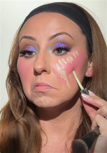 Shower Makeup Routine: Experiment with Crystal Eyeshadow & Liquid Blush