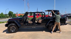 14K views · 70 reactions | Here's a quick step-by-step guide on how to take the top and doors off your new 2020 Jeep Gladiator! • Door removal starts at 0:19 • Top removal starts at 2:44 LandersCountry.com/Jeep | Landers Chrysler Dodge Jeep Ram | Facebook