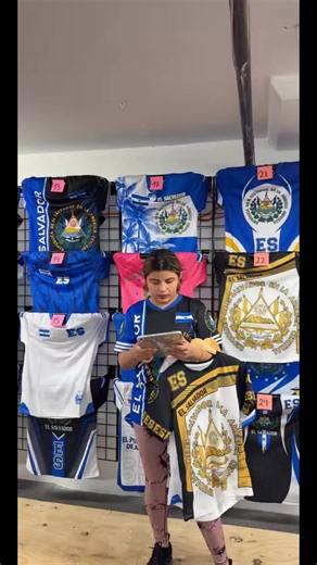 Gold & Black El Salvador Soccer Jersey with Distinctive Design and Team Colors