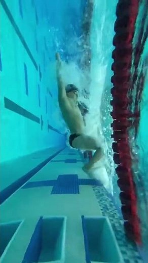 Slow-Mo Freestyle Flipturn