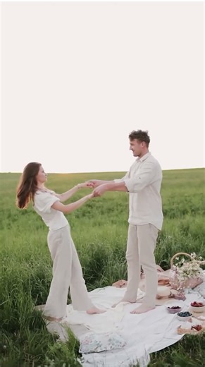 Couples get caught in repeating patterns, what Justine and Kelly call “the dance."