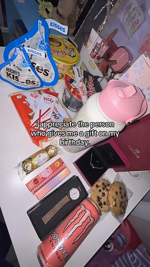 Birthday gift appreciation message — I appreciate the person who gave me a gift