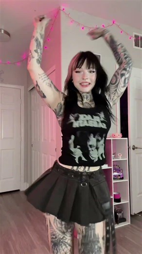 idk why doin the korn dance in the black sabbath shirt feels blasphemous lol