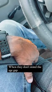 Age gap or thigh gap ? | Smile through the bs