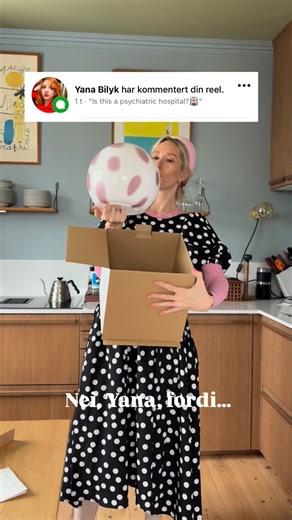 Kjerstin Ofstad Drager on Instagram: "All ære til Modum, for et fantastisk tilbud til oss som er psyke! Men jeg ønsker meg flere farger i psykiatrien, det er tross alt de syke som trenger det mest! 💕🌈"