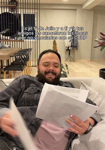Lo que sea con tal de no registrar mi línea 😌#pov #humor #comedia | comedia