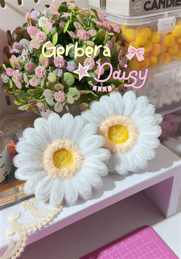 Gerbera Daisy Fuzzy Wire Tutorial – Easy Fuzzy Wire Flower Guide
