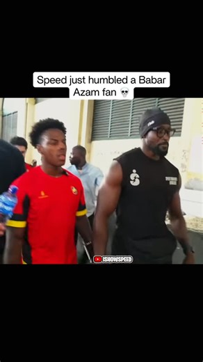 IShowClips on Instagram: "Bro got cooked 😭 IShowSpeed(아이쇼스피드)는 매우 에너지가 넘치고 과장된 리액션, 그리고 예측 불가능한 방송 스타일로 잘 알려진 미국의 유튜버이자 스트리머, 인터넷 인플루언서입니다. 그는 주로 FIFA 같은 게임 방송으로 주목을 받았으며, 감정이 풍부하고 유머러스한 반응이 SNS를 통해 빠르게 확산되었습니다. 특히 축구에 대한 강한 열정과 크리스티아누 호날두에 대한 애정은 그의 콘텐츠를 대표하는 큰 특징입니다. 게임뿐만 아니라 IRL 방송, 음악 활동, 챌린지 영상 등 다양한 콘텐츠를 제작하고 있습니다. 자연스럽고 혼돈스러운 스타일과 강한 개성 덕분에 전 세계의 젊은 세대에게 높은 인기를 얻고 있습니다. . #ishowspeed #africa #viratkohli #babarazam #reels"