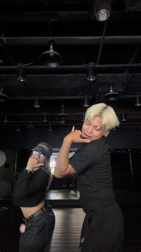 DC : ME | อิอ๊าห์ @JusMine Mali Marisar @IRONBOY @YUKI.yuyee💮 #eearthchoreo