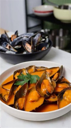 Mejillones a la marinera vs mejillones belgas | ¿Qué receta está más rica?