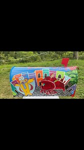 Miren que cosa mas bella ( Modestia aparte🤪) INFORMACIÓN DOBRE BUZONES PINTADOS 1. Pintados a mano con el diseño que tú quieras. 2. El precio cambia según el diseño a realizar y el estilo del buzon. Favor escribir al inbox o whatssapp (787) 201-6099 para cotizar tu idea. 3. Cada buzón es un trabajo artístico exclusivo, hecho solo para la persona que contrata. 4. Usamos pintura que resiste cualquier clima. 5. Enviamos a Puerto Rico y Estados Unidos. 6. Pagos a plazos disponibles. Separas con un 
