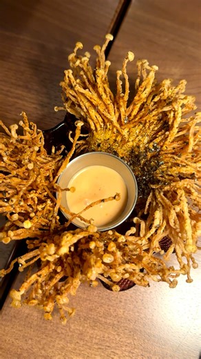 jess caamp on Instagram: "@manongphilly is a new Filipino American restaurant inspired by Outback Steakhouse. They recently opened in Fairmount and have already been a huge hit. My family and I came here for my birthday dinner and had such a wonderful experience. Here’s what we got: Food 🍽️ - Bloom Shroom - Kalabasa Pyanggang - Creamy Pasta - Chicken Inasal - Lechon Liempo - Lechon Baka - Dynamite Lumpia - Ice Cream Sanwich Drinks 🍹 - Ube Kalaya - Susmaryosep - San Miguel Beer #filipinofood #p