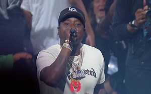 Jadakiss freestyles to Who Shot Ya