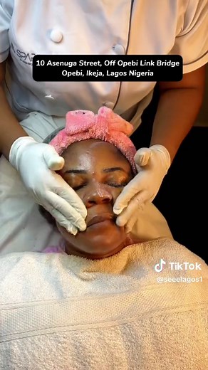 If you’re on the mainland in Lagos Nigeria looking for a spot to unwind and relax, @sparadisenig in Ikeja should be your go-to. It’s unisex spa that offers services for women and men. Their therapists are so professional and pleasant and they offer a range of treatments that cater to the mind, body, and soul. You can get services such as jacuzzi soak, facials, waxing pedicures, soothing massages, body scrubs, a hot steaming sauna, manicure and lots more! The environment is so soothing and colorf