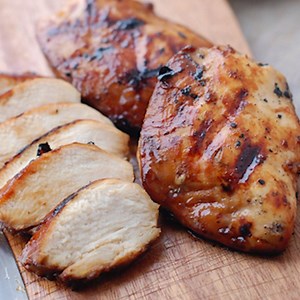 177K views · 389 reactions | Who's ready for grilling season?! Here's the BEST easy chicken marinade: https://www.nobiggie.net/the-best-4-ingredient-chicken-marinade/ | NoBiggie | Facebook