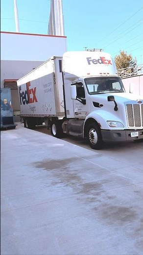 Fedex Freight Driver Deeps Clean His Truck #fedexfreight #trucking #shorts #cleaning