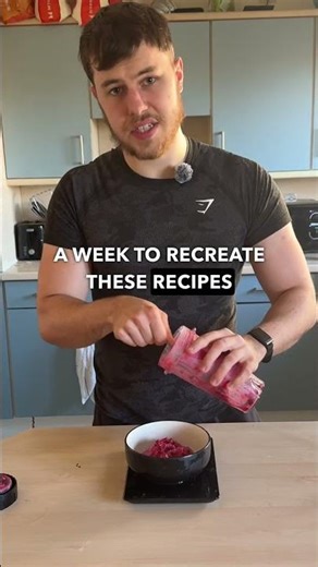 4-ingredient Raspberry Yogurt 🍦