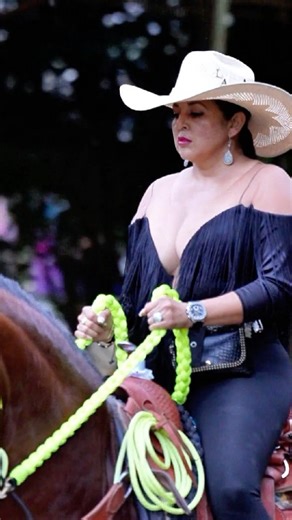 Beautiful women on horseback #cowgirl #horses #agriculture #woman