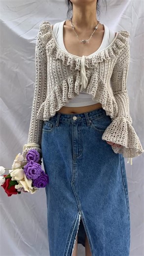 Nadia | Crochet Pattern Designer on Instagram: "I just want to say Merry Christmas to all my loveliest friends 🎄💓 Thank you so much for continuing to support my small business throughout the year — I’m so grateful for every single one of you! As a little gift from me, I’m hosting my biggest shop sale 🎁 Enjoy 35% off all my patterns on Ko-fi. (Only for 2 days!) I hope you enjoy the time with your loved ones and if not, just know that you’re not alone. Don’t forget to treat yourself too, becaus