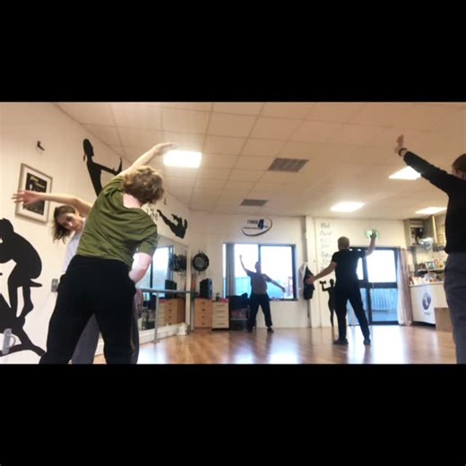 South Sligo Holistic Health on Instagram: "✨The first 2 workshops of the season took place at the weekend. 😌 ✨Feeling privileged to have welcomed new and returning students alike; grateful for their time, trust and bright spirits on the days. 🙏🙏🙏 👉The next opportunity to attend this introductory workshop is on Sunday the 15th of February in Strandhill. ⚠️This workshop is a mandatory PRE-REQUISITE to joining the Spring Term of weekly classes (12 weeks), but optional only to those who only wi