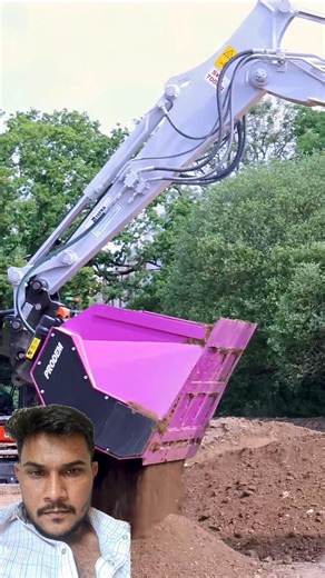 PRODEM excavator screening bucket in action at our open day.
