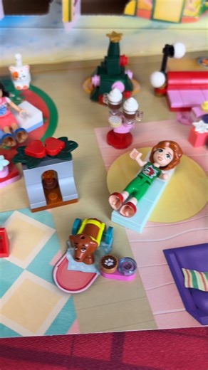 Santa’s LEGO Friends advent calendar is officially complete! What was your favourite treat or surprise from your advent calendar this Christmas? #SantaClausParadeTO #TOSantaParade #LegoCanada #LegoFriends | The Original Santa Claus Parade
