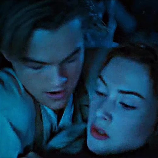 Jack & Rose's Titanic Survival Scene