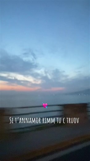 L'amore tra benzina e fuoco: una poesia di passione