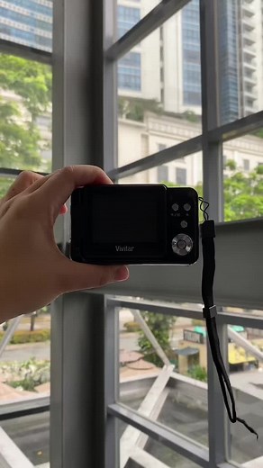 Vivitar ViviCam X028 10.1MP Digital Camera with Accessories