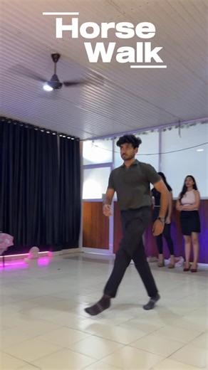 Ameen Rasheed Fashion on Instagram: "Types of walk!"
