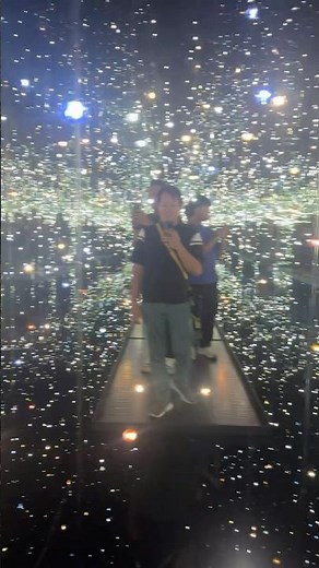 Yayoi Kusama's Infinity Mirror Room at The Broad in California