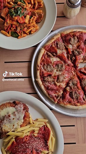 🍕🍝🇮🇹 Longo's in Mentor is a new favorite of mine! Have you been? Download the Eat Local Ohio app to see Longo's & other restaurants for your next breakfast, brunch, lunch, dinner, or date night! 📲🤭 #eatlocalohio #hillcrestfoods #eatlocal #cleveland #clevelandohio #mentor #mentorohio #longos #longospizza #stuffedpeppers #pasta #clevelandpasta #ohio #ohiofood #ohiofoodie #ohioblogger #foodblogger #foodbloggers #thisiscle #wheretogo #exploreohio #foodstagram #instafoodie #phoneeatsfirst #clef