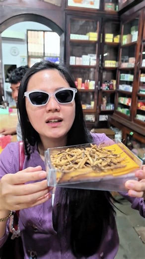 Cacing es ini adanya di Tibet makanya harganya mahal menyala dompetku🔥