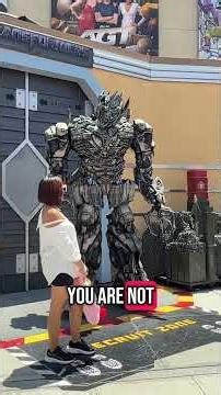 Universal Studios Megatron funny moments #universalstudios #universal #megatron #transformers