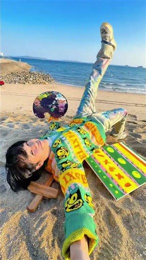 From Sketch to Snap: Art Student's Creative Process Unveiled