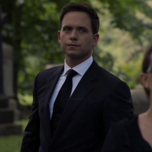 Mike at Harvey's mums funeral 💔😢 | #xyzbca #fyp #fypシ #foryou #foryoupage #viral #tiktok #fypage #blowthisup #trending #edit #suits #suitsnetflix #netflix #harveyspecter #mikeross @Suits edits