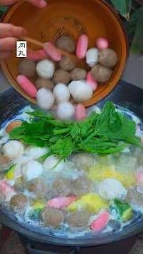 Autumn Mountain Harvest: Pumpkin Vines & Water Spinach – Warm, Flavorful Clay Pot Meat