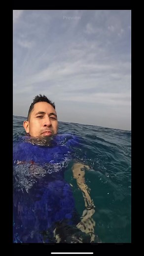 1.7M views · 10K reactions | Floating and water treading tip ulit in deep waters.  #learntoswim #adultswimminglesson #swimminglessonforadults #survivalswimming #basicswimming #watertreading #forbeginners #newskill #nevertoolate #swim #swimming #swimmer #swimmingpool #lifevestnomore #swimcentralph | Swim Central | Facebook