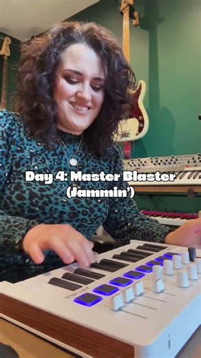 Solo over “Master Blaster (Jammin’)” using Arturia MiniLab 3 #30daysoftinykeyboardsolos